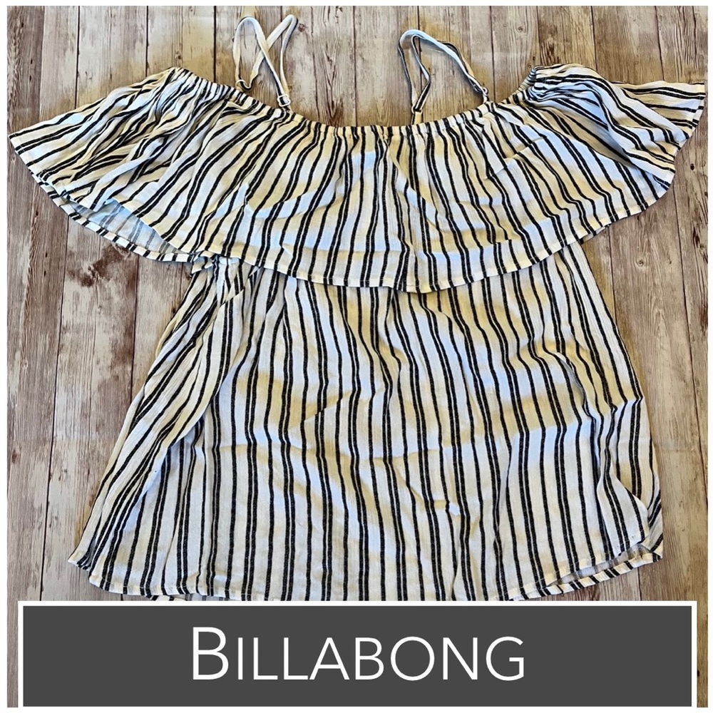 Billabong Black & White Cold-Shoulder Blouse with Spaghetti Straps & Flounce EUC